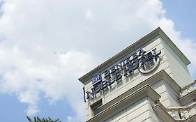 Noble Hotel